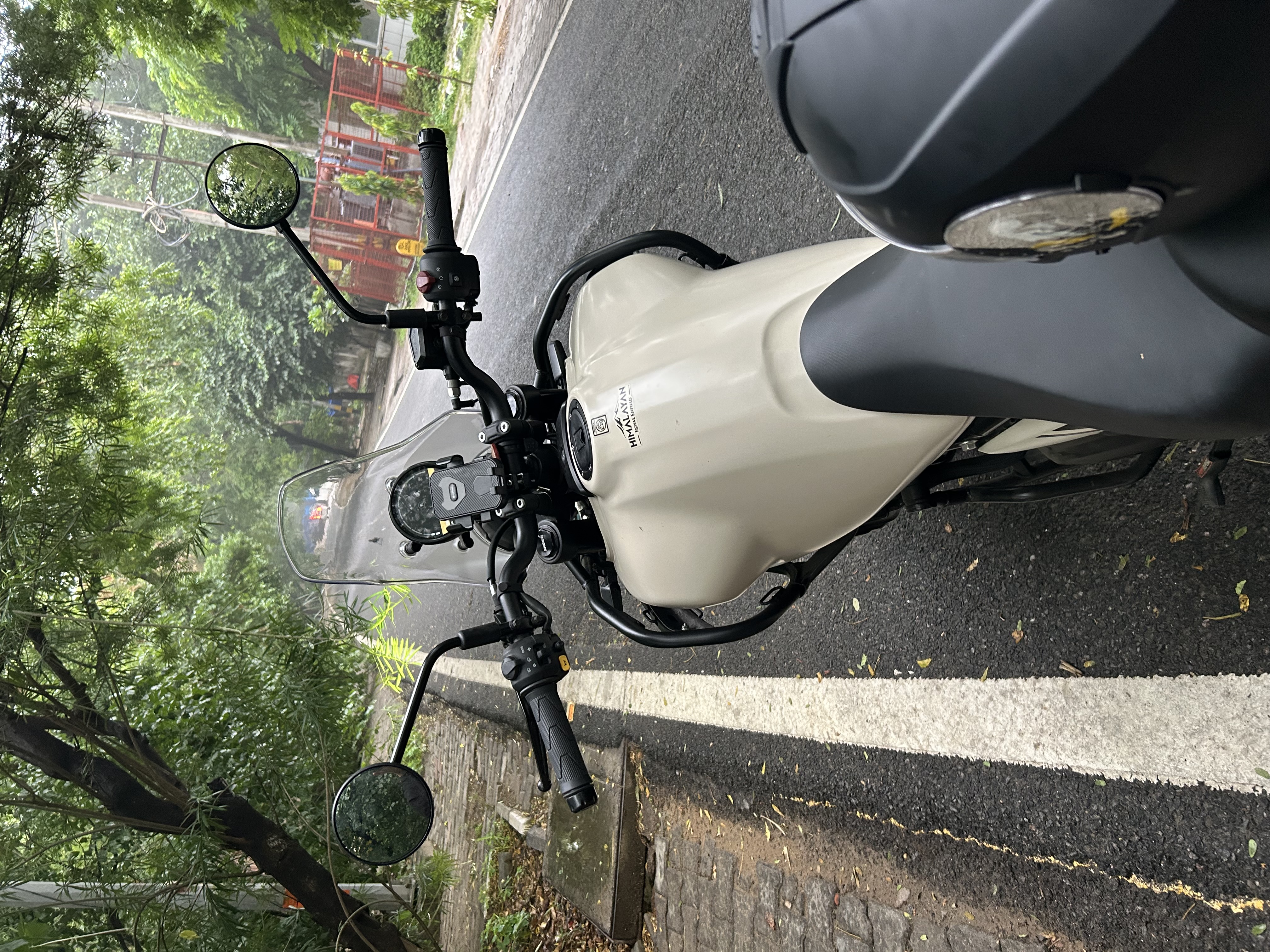 2025 model Himalayan 450 kaza brown